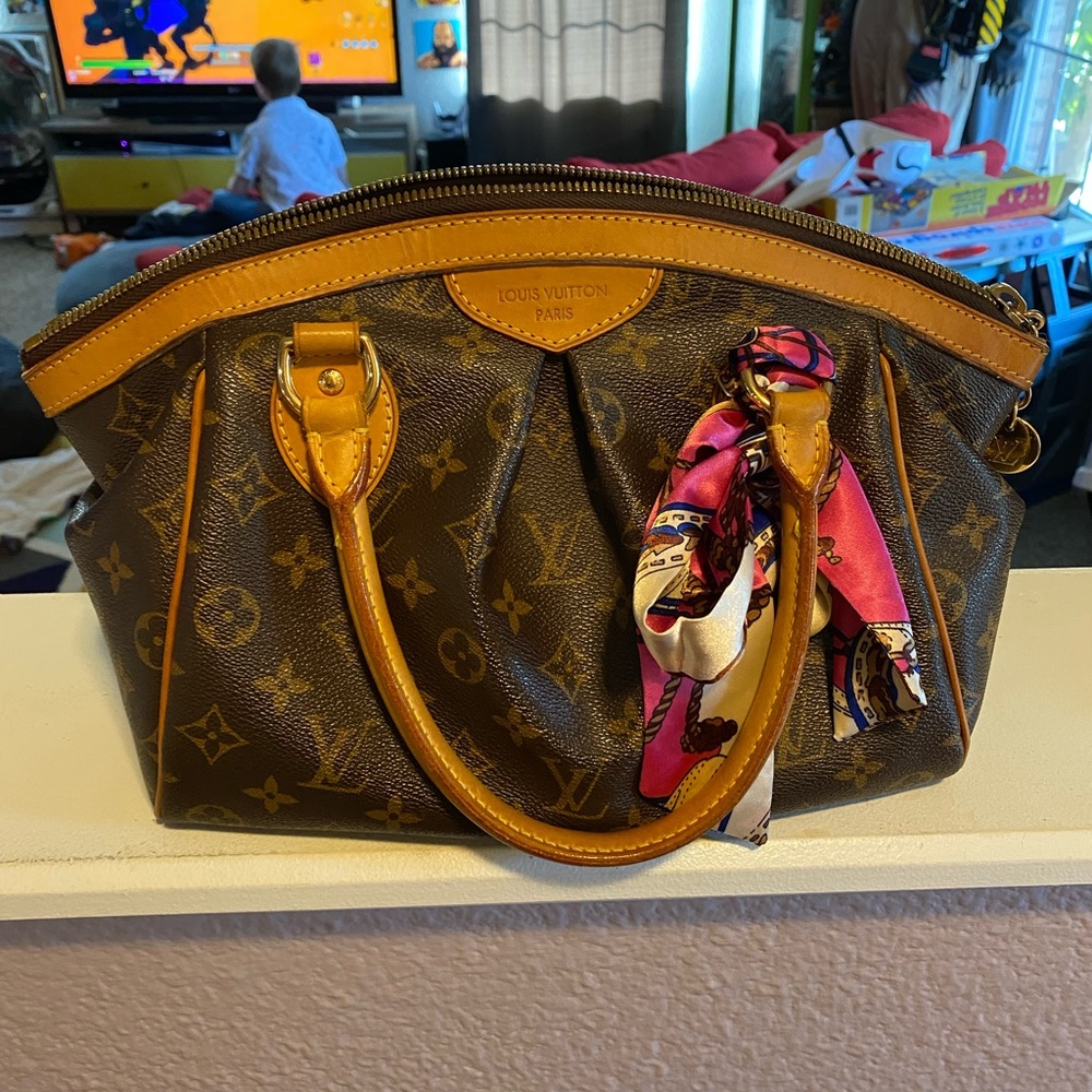 Louis Vuitton Tivoli Pm